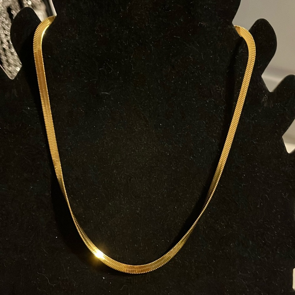 2 pice Gold necklace and bracelet